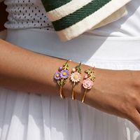 CAIOOCHE Bracelet ouvert en acier inoxydable pour femme, motif fleur de décembre, plaqué or 18 carats sous vide, bracelets et joncs tendance