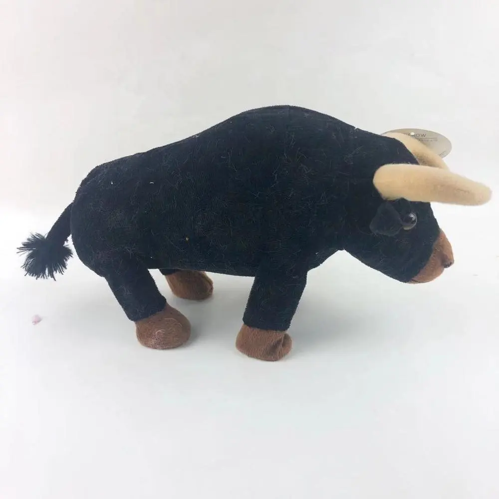 맞춤형 하이랜드 소/야크/황소 박제 및 봉제 장난감 동물 서있는 블랙 불 봉제 장난감