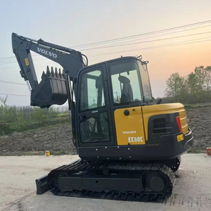 Mini-excavatrice <span class=keywords><strong>Volvo</strong></span> EC60 d'occasion, 95% <span class=keywords><strong>neuve</strong></span>, <span class=keywords><strong>prix</strong></span> bas, 6 tonnes - Product Image 1