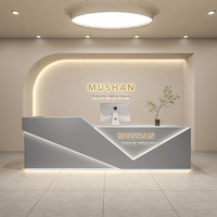 Comptoir de caisse, petite table de bar, style moderne minimaliste de luxe léger, bois massif, écologique, bureau de réception pour magasin de vêtements