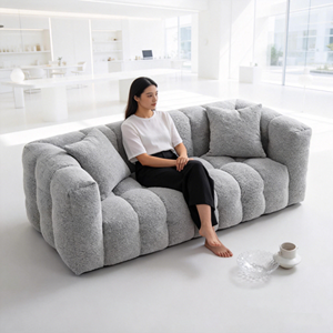 Canapé compressible avec revêtement en velours Teddy crème et guimauve, garnissage en éponge, idéal pour appartement - Product Image 4