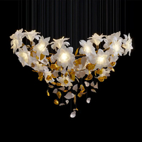 Lustre en verre artistique floral contemporain, longue cascade, luminaire suspendu personnalisé pour l'éclairage et la décoration de projets d'hôtels, d'atriums et de escaliers