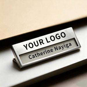 Badge rectangulaire en acier inoxydable gravé au laser, insigne personnalisé pour hôtel, cadeau artisanal en métal sur mesure - Product Image 1