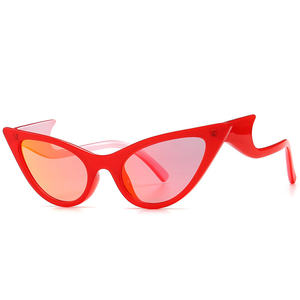 New <span class=keywords><strong>Vogue</strong></span> Brillante Fluorescente Colorido <span class=keywords><strong>Y2K</strong></span> Hip Hop Punk Gafas de sol Uv400 Diseño único Marco pequeño Ojo de gato Gafas de sol Patas onduladas - Product Image 3