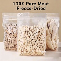 Vente en gros de nourriture sèche pour animaux de compagnie, riche en protéines, vitamines et minéraux, friandises pour chats et chiens, 100% naturelles, cubes de poitrine de poulet lyophilisés, friandises pures