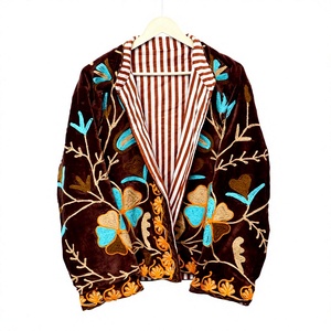 Blazer d'hiver à manches longues pour femme, en velours marron, brodé de fleurs, en coton écologique, séchage rapide, avec logo frontal, rayé, col rond - Product Image 1