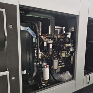 Original Perkins Schallgedämpfter <span class=keywords><strong>Generator</strong></span> 100kVA 150kVA 200kVA 250kVA 350kVA Stabile Geräuscharme Stromversorgung 3-Phasen-Dieselgenerator für Krankenhäuser - Product Image 4