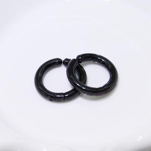 Pendientes de aro con clip de acero de titanio, negro, plateado, dorado, joyería de moda unisex, sin perforación, para mujeres y hombres - Product Image 3