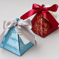 Coffret Cadeau Pyramidal Leabon Personnalisable avec Logo Imprimé Métallique Bleu Rouge Or et Nœud en Ruban de Satin – Idéal pour Mariages et Vente en Gros Direct Usine