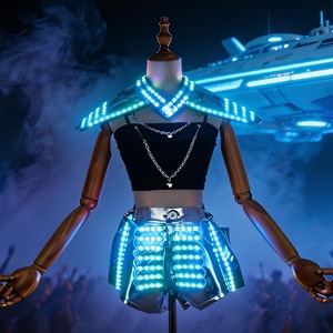 Capa y Pantalones Cortos LED Futuristas con Luces, Disfraz Rave con Control Remoto y Cambio de Color para Discoteca y Festival - Product Image 4