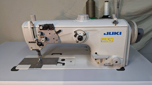 Machine à coudre industrielle JUKIS LU-2810 à aiguille simple et pied entraîneur composé - Product Image 3