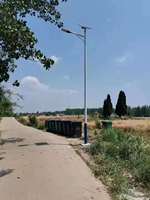 Lampadaire public commercial à induction 100W IP65 étanche, éclairage LED solaire DC pour routes et jardins