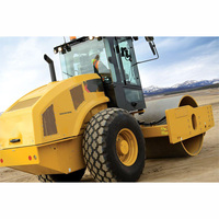Compacteur de sol vibrant CS12GC 12.65Ton 83KW avec performance de compactage élevée 2134mm