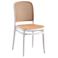 Chaise de jardin moderne en plastique PP de haute qualité à prix abordable, garantie 3 ans, idéale pour mariages, fermes, salles à manger et hôtels