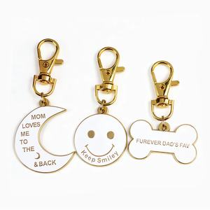 Portachiavi personalizzati con Logo personalizzato in lega di alta qualità a forma di pistola in lega di alta qualità con finitura morbida a smalto duro - Product Image 6