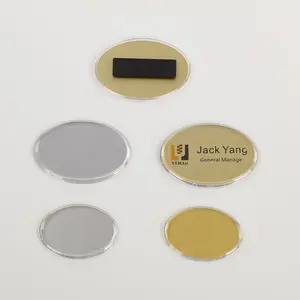 Çin tedarikçisi Oval şekilli boş yazdırılabilir isim etiketi/kimlik kartı sahipleri geri mıknatıs ile