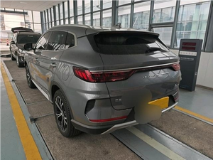 BYD Song PLUS 2020 1.5T Automático Premium |   Gris Oscuro |   28000 KM |   Cuero |   Techo Solar Panorámico |   SUV Familiar Práctico de Segunda Mano - Product Image 2