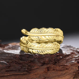 T0361 Anello con Piuma in Acciaio Inossidabile, Stile Bohémien, Regalo Unisex, Anelli alla Moda - Product Image 3