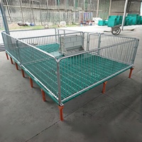 Lit de mise bas pour truies, état neuf, pour élevage porcin, avec clôture et cage, et plateau de mise bas