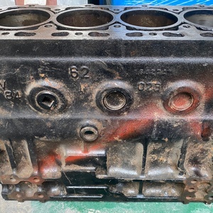 Pièces de moteur d'excavatrice pour moteur 4TNV84T 4TNV88T 4D84, bloc-cylindres de haute qualité - Product Image 3