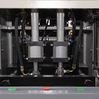 Faible coût conçu sur mesure 2 cavités 5000ml semi-automatique PET bouteille d'huile végétale machines de moulage par soufflage PLC portant de l'énergie