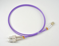 SC ST FC LC E2000 Conector G652D G657A1 G657A2 OM1 OM2 OM3 OM4 1m 2m 3M 5M Cables de conexión de fibra óptica