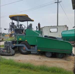 Hochwertige Gebrauchtmaschine für Straßenbau: Leistungsstarker Asphalt- und Betonstraßenfertiger sowie Betongrabenformmaschine - Product Image 5