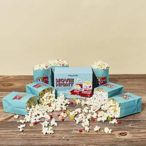 Paquete de Aperitivos Personalizado para Noche de Cine, Recipientes Reutilizables para Palomitas, Canasta de Regalo Completa para Noche de Cine Familiar - Product Image 6