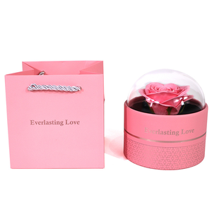 Caja de Regalo de Joyería Acrílica Redonda con Rosa Eterna Preservada en Jabón, Caja de Regalo Decorativa de Joyería Acrílica para el Día de la Madre o San Valentín - Product Image 2