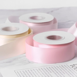 <span class=keywords><strong>Cinta</strong></span> <span class=keywords><strong>de</strong></span> Satén <span class=keywords><strong>de</strong></span> Doble Cara <span class=keywords><strong>de</strong></span> 1.5 Pulgadas, 100% Poliéster, Rollo <span class=keywords><strong>de</strong></span> 100 Yardas, Alta Tenacidad, para Flores, <span class=keywords><strong>Precio</strong></span> <span class=keywords><strong>de</strong></span> Fábrica en China - Product Image 3