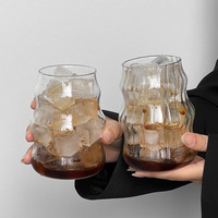 Gobelet de style Ins pour usage domestique avec paille, en verre borosilicaté, idéal pour les femmes pour boire des boissons froides comme le thé et le thé au lait.