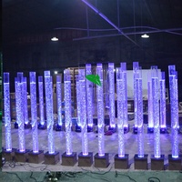 Colonnes rondes décoratives d'intérieur en acrylique avec bulles d'eau, LED lumineuses et changeantes de couleur, et fontaine d'eau intégrée