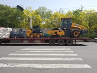 Vente Flash : Compacteur vibrant à tambour unique XS123H de 11,2 tonnes avec tambour de 2,13 m de largeur et moteur de pompe haute efficacité pour le compactage des sols et des routes