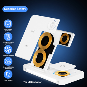 Estación de Carga Inalámbrica 3 en 1 con Luz Nocturna para Teléfono Inteligente, Reloj Inteligente y Auriculares - Product Image 3