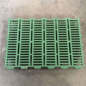 Nuovo Pavimento in Plastica a Doghe per Gabbie di Parto in Allevamenti Suini - Product Image 6