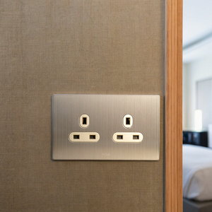 MGA Factory Nuevo diseño 250V <span class=keywords><strong>Twin</strong></span> UK Socket Silver & Gold Alta calidad y larga vida útil con logotipo personalizado - Product Image 3