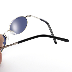 <span class=keywords><strong>Gafas</strong></span> <span class=keywords><strong>de</strong></span> <span class=keywords><strong>sol</strong></span> <span class=keywords><strong>de</strong></span> moda <span class=keywords><strong>de</strong></span> metal ovaladas pequeñas para <span class=keywords><strong>mujer</strong></span> con lentes <span class=keywords><strong>polarizadas</strong></span> y % UV 400 - Product Image 4