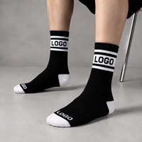 Chaussettes de sport personnalisées avec logo, chaussettes athlétiques de qualité supérieure, chaussettes de sport respirantes en coton pour la salle de sport, la course à pied, les vêtements de rue décontractés, vente en gros OEM