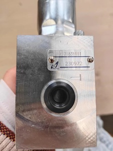 Katup Solenoid Kopling WA250 WA320 <span class=keywords><strong>Assy</strong></span> 417-18-31111 Suku Cadang Loader - Product Image 3