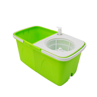 Ensemble serpillière et seau rotatif à 360° avec 2 têtes de serpillière en microfibre, système d'essorage facile à presser à la main pour le nettoyage des sols en bois dur et carrelage