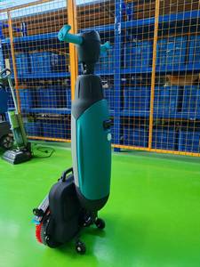 Máy lau sàn tự động 220V, nhựa mới, gấp gọn, khử trùng, hai bình nước, bàn chải kép xoay ngược - Product Image 6