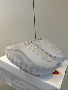 Mind 001รองเท้าแตะเล่นกีฬาแบบหนาพร้อมฟังก์ชั่นการนวดระบายอากาศได้ดีกันลื่นดูดซับน้ำหนักเบา - Product Image 2