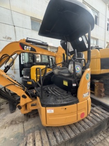 Excavadora CAT 302 de 2 Toneladas, 95% Nueva, Original, con EPA y CE, Excavadora Usada Cat 302, Mini Excavadora Original CAT 302 - Product Image 1