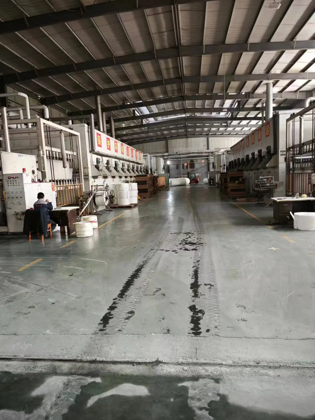 China Fabriek 120G 140G 160G 180G Polyester Mat Voor Sbs App Gemodificeerd Bitumen Waterdicht Membraan