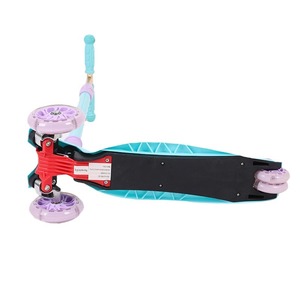 Patinete infantil 3 en 1 plegable con altura ajustable para niños de 3 a 6 años, ruedas azules y rojas - Product Image 4