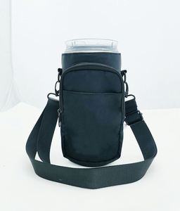 Refroidisseurs de bouteilles d'eau en néoprène isolé de haute qualité avec aimant puissant, sac de sport avec bandoulière 30oz/40oz - Product Image 5
