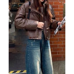 Veste d'hiver verte pour filles avec capuche, fabriquée en Chine - Product Image 1