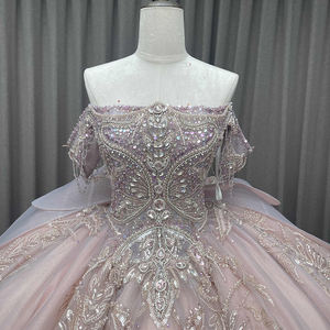 Vestido de Quinceañera Lsmc129 con Corsé, Falda de Princesa, Apliques de Encaje, Diseño de Hombros Descubiertos y Cola de Capilla Vintage - Product Image 4