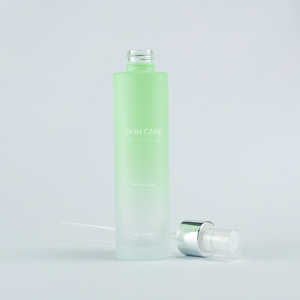 100ml Pompe Pulvérisateur Bouteille Givré Gradient Vert Verre Toner Cosmétique Fine <span class=keywords><strong>Brume</strong></span> Parfum Spray Plat Épaule <span class=keywords><strong>Anti</strong></span> <span class=keywords><strong>Moustique</strong></span> Spray - Product Image 3