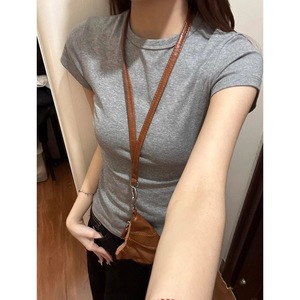 <span class=keywords><strong>T</strong></span>-<span class=keywords><strong>shirt</strong></span> à manches courtes ajusté et tendance pour <span class=keywords><strong>femme</strong></span>, <span class=keywords><strong>T</strong></span>-<span class=keywords><strong>shirt</strong></span> décontracté d'é<span class=keywords><strong>t</strong></span>é <span class=keywords><strong>gris</strong></span> à col rond et épaules dégagées pour <span class=keywords><strong>femme</strong></span>, style basique - Product Image 4